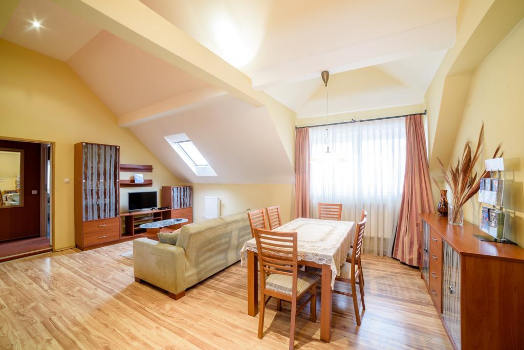 Park Apartment Krakow Bagian luar foto