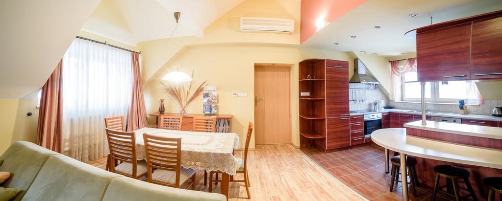 Park Apartment Krakow Bagian luar foto