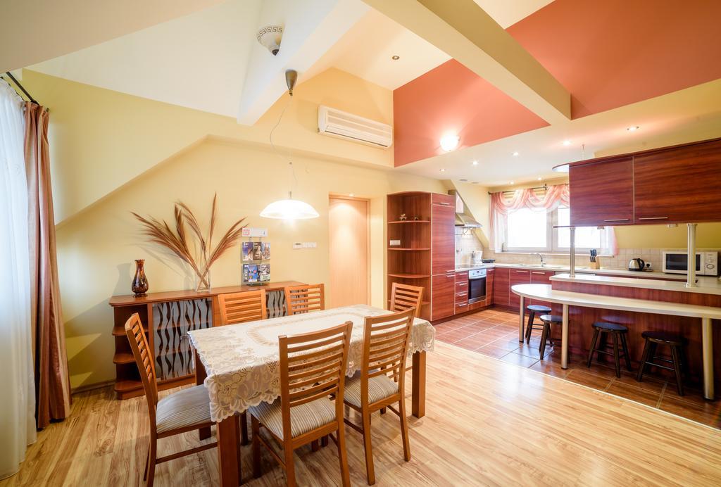 Park Apartment Krakow Bagian luar foto